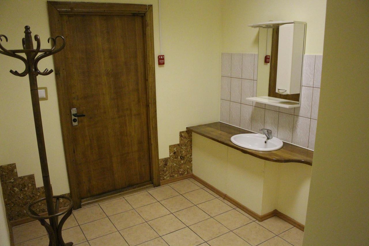 Rooms For Rent On Vokzal Брест Экстерьер фото